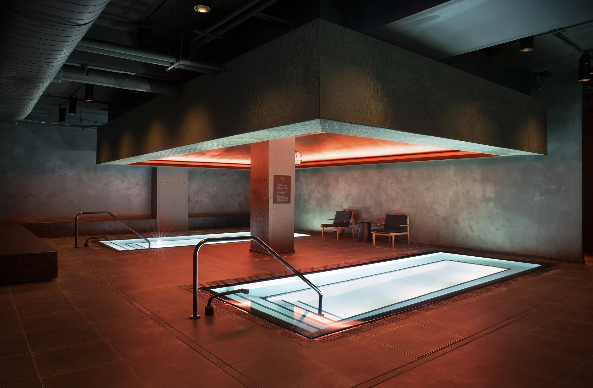 洋書 BATH HOUSE NIGHTS Bathhouse Flatiron (Manhattan) | Sauna & More — Bathhouse